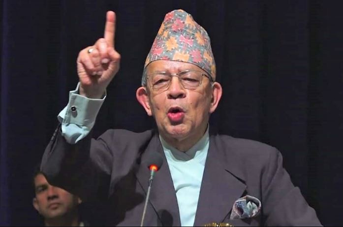 ज्येष्ठ सदस्य जबराले आज पद तथा गोपनीयताको शपथ लिदै